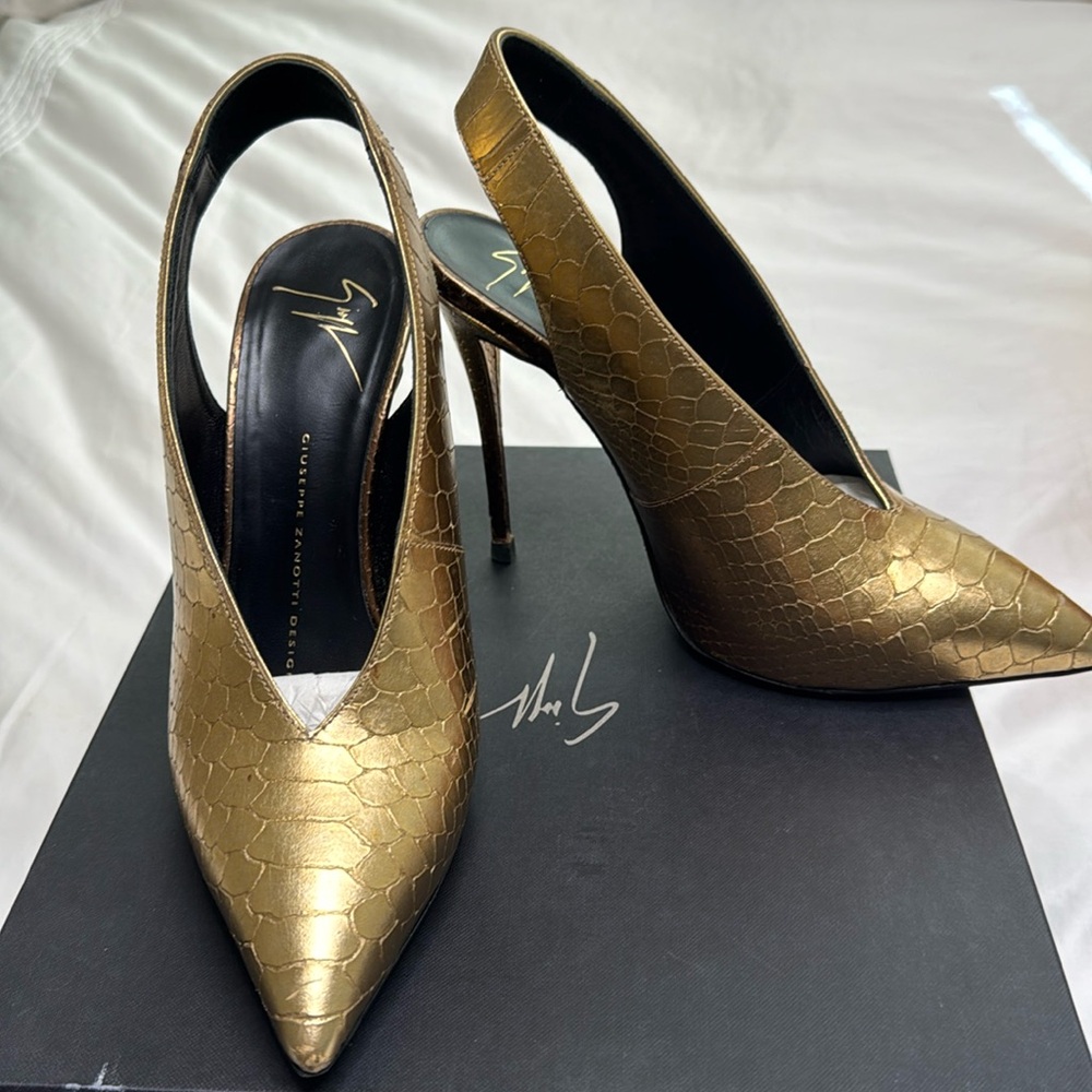 Giuseppe Zanotti gold/bronze sling back pumps